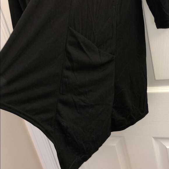 NWT 3/4 sleeve tunic style top with pockets - Picture 2 of 3